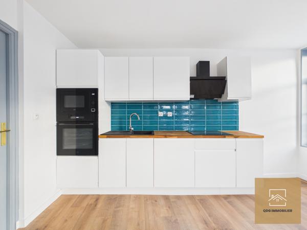 LILLE CENTRE – À 1 MINUTE À PIED DE LA GRAND-PLACE – DUPLEX 3 CHAMBRES – DERNIER ÉTAGE – 118 M² CARREZ