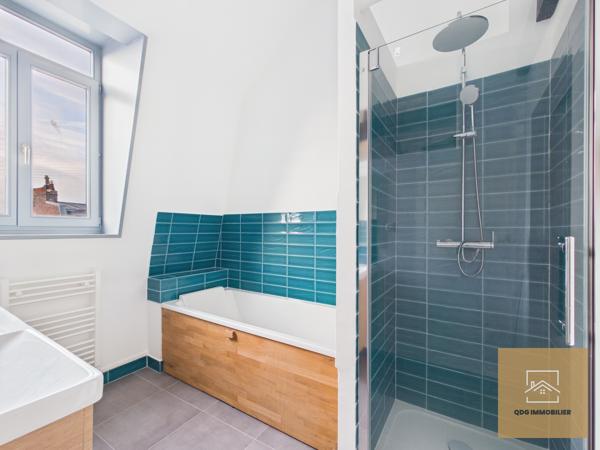 LILLE CENTRE – À 1 MINUTE À PIED DE LA GRAND-PLACE – DUPLEX 3 CHAMBRES – DERNIER ÉTAGE – 118 M² CARREZ