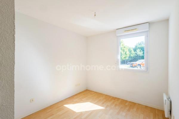 Proximité de Honfleur - Appartement de plain pied T3 avec terrasse - 65.25 m2 - 2 places de parking - Résidence avec Piscine, tennis et pétanque