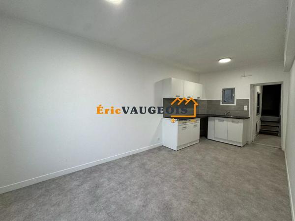 Location                                                      Appartement
                        
                     3 pièces                      50 m2                     à Coulommiers