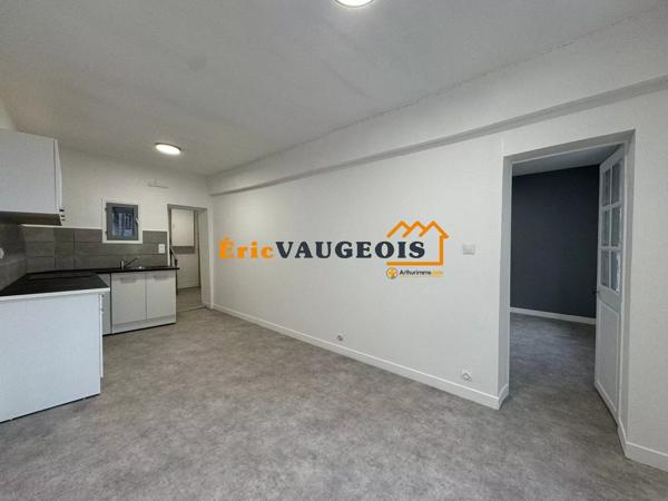 Location                                                      Appartement
                        
                     3 pièces                      50 m2                     à Coulommiers