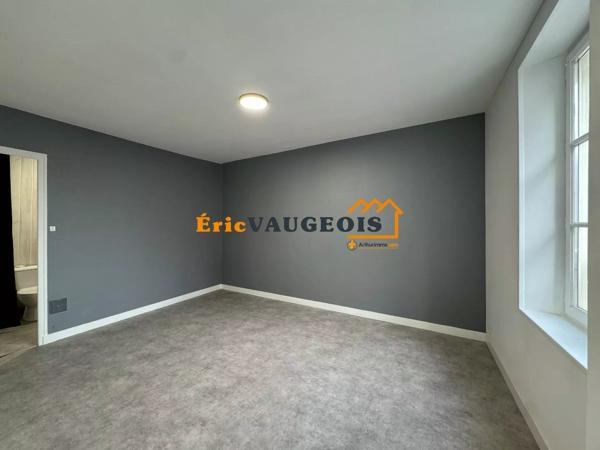Location                                                      Appartement
                        
                     3 pièces                      50 m2                     à Coulommiers