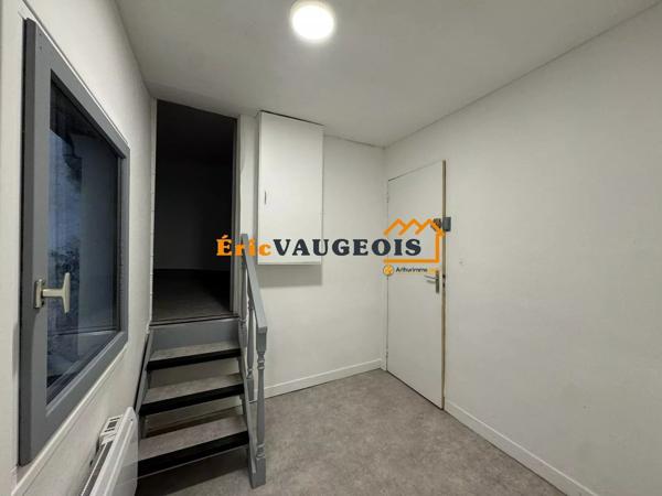 Location                                                      Appartement
                        
                     3 pièces                      50 m2                     à Coulommiers