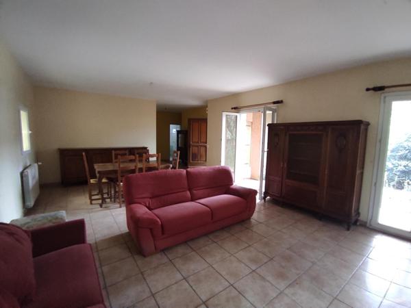 Maison à vendre  6 pièces - 126,50 m2 ST GENIS DES FONTAINES - 66