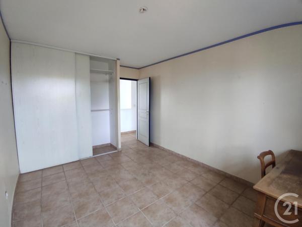 Maison à vendre  6 pièces - 126,50 m2 ST GENIS DES FONTAINES - 66