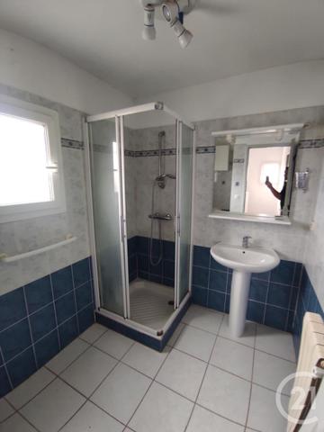 Maison à vendre  6 pièces - 126,50 m2 ST GENIS DES FONTAINES - 66