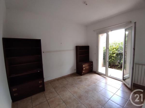 Maison à vendre  6 pièces - 126,50 m2 ST GENIS DES FONTAINES - 66