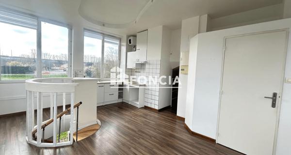 Location Appartement 2 pièces 40.29 m² - Saint-germain-au-mont-d'or 69650