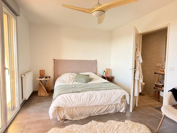 EXCLUSIVITÉ – Appartement 3 pièces à vendre à Antibes quartier Combes, vue mer, terrasses, garage, tout à pied