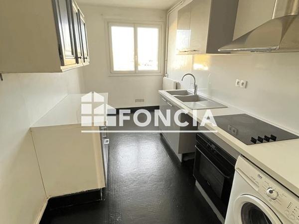 Location Appartement 3 pièces 62.5 m² - 9 RUE DES FRERES LUMIERE Fresnes 94260