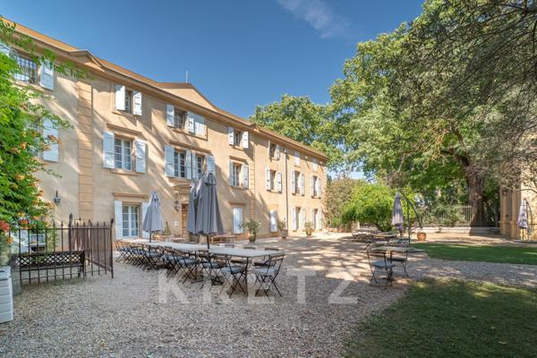 Château restauré avec 25ha de vignes