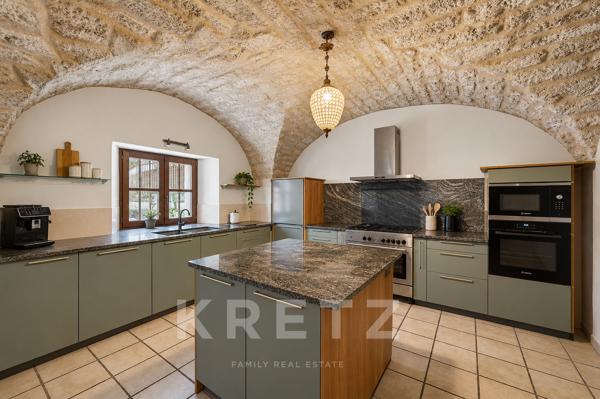 Château restauré avec 25ha de vignes