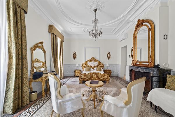 Château restauré avec 25ha de vignes
