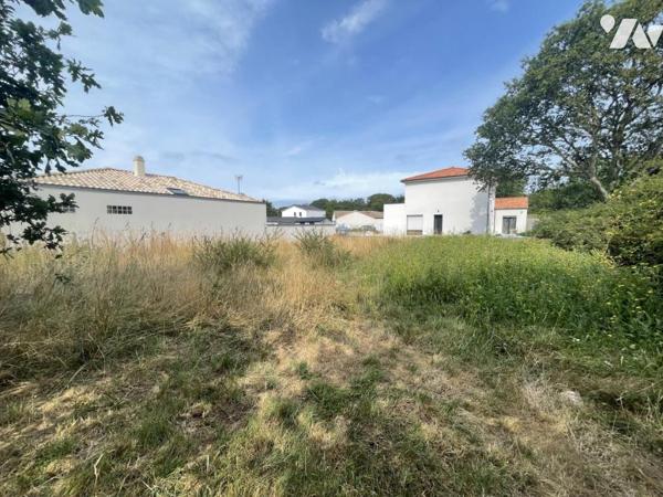 A VENDRE - LA BERNERIE-EN-RETZ - Un terrain à batir d'env 4 376m² dont 503m² en zone constructible.