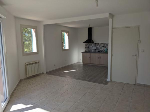 A LOUER - Appartement Pierrelatte 3 pièces avec terrasse