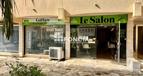 À vendre Local commercial 58.36 m² - Fréjus 83600