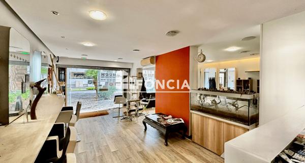 À vendre Local commercial 58.36 m² - Fréjus 83600