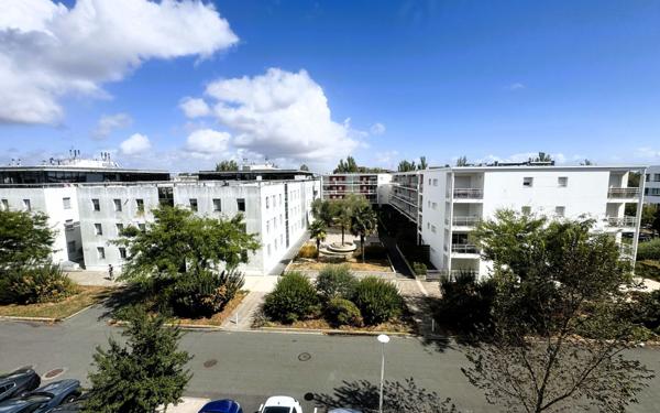 Appartement à vendre    2 pièces • 49,98 m2 La Rochelle