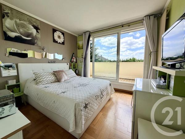 Appartement Duplex à vendre  4 pièces - 77,28 m 2   THORIGNY SUR MARNE  - 77