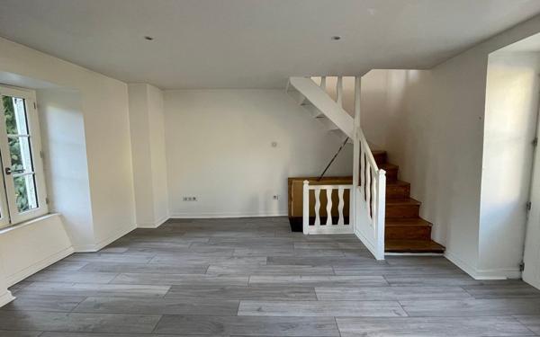 Maison à louer    2 pièces • 64 m2 Mende