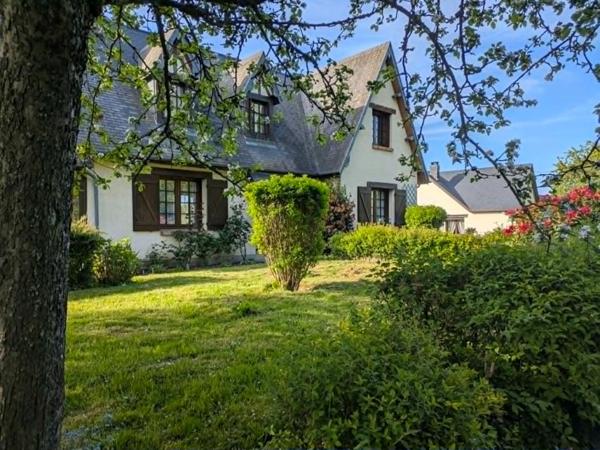 Maison familiale de 132 m² avec sous-sol complet et grand terrain ? Yvetot