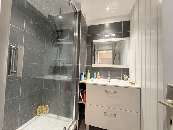 Bel appartement T3 lumineux avec balcon et garage KERFEUNTEUN Quimper (29000)