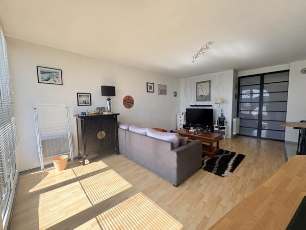 Bel appartement T3 lumineux avec balcon et garage KERFEUNTEUN Quimper (29000)