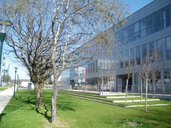 Bureaux à louer à Saint-Herblain quartier Zénith accès périphérique rapide