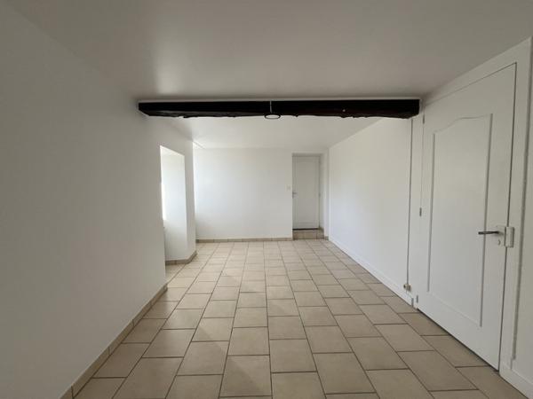 Maison à louer 655 € CC Rougnac 4 p 85 m² DPE E