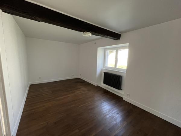 Maison à louer 655 € CC Rougnac 4 p 85 m² DPE E