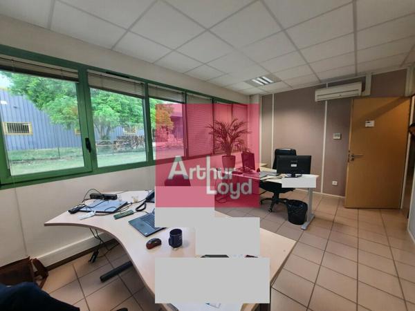 CLERMONT FERRAND A VENDRE ZONE DES GRAVANCHES BUREAUX 1200 M² - BATIMENT INDEPENDANT - PARKING