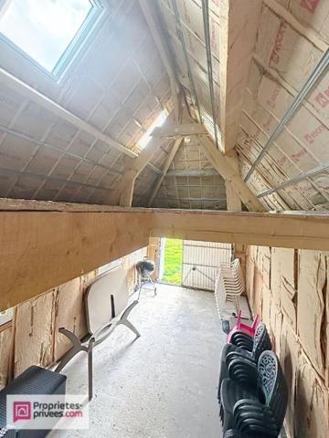 Maison moderne au calme au coeur du pays d'auge , avec ses annexes dont 5 garages