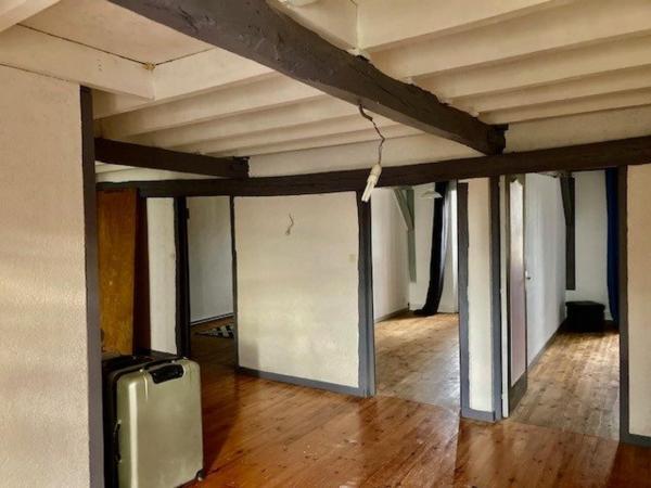 MAISON DE VILLE AVEC JARDIN ET GARAGE