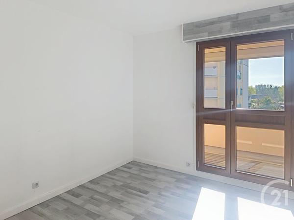 Appartement F3 à vendre  4 pièces - 71,89 m2 CHALONS EN CHAMPAGNE - 51
