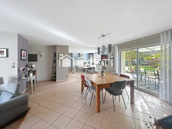 * NOUVEAUTÉ SAFTI Immobilier* - Maison de 5 chambres en parfait état ! avec une Magnifique parcelle de 1 715 m².