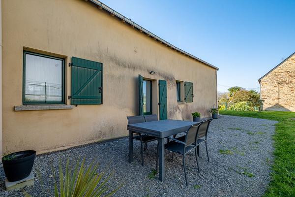 Maison en pierres 83m2 rénovée et potentiel à l'étage - Ferel