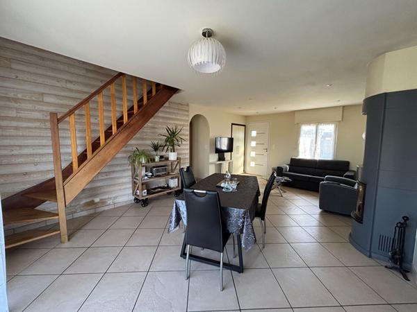 Maison en pierres 83m2 rénovée et potentiel à l'étage - Ferel