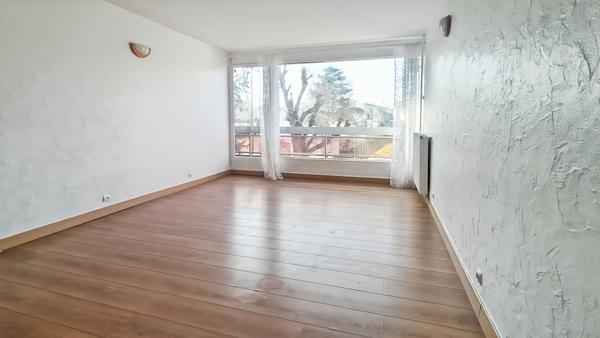 BOUTOURS - Rue VICTOR HUGO