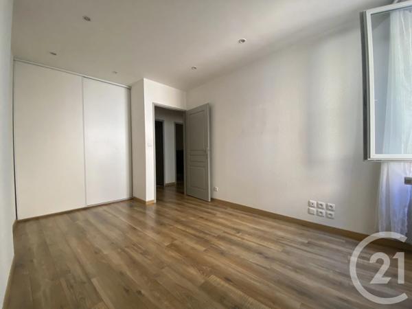 Appartement F3 à vendre  3 pièces - 65,21 m 2   DOLE  - 39