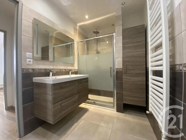 Appartement F3 à vendre  3 pièces - 65,21 m 2   DOLE  - 39