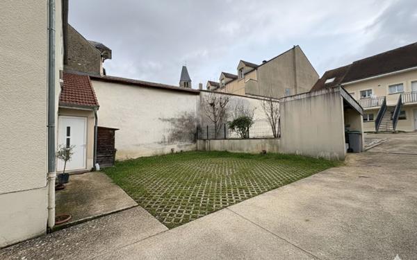 Appartement à vendre    4 pièces • 61,73 m2 Mennecy