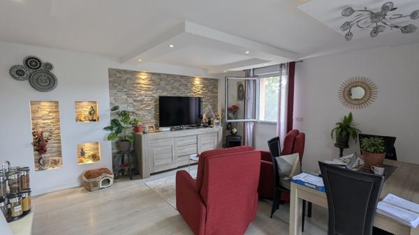 TOULOUSE LALANDE – BEAU T5 AVEC TERRASSE, BALCON, PISCINE ET 2 PARKINGS