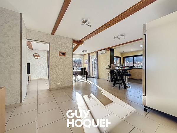 Maison familiale avec piscine + 4 chambres - 71870 HURIGNY