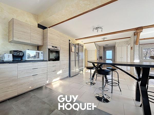 Maison familiale avec piscine + 4 chambres - 71870 HURIGNY