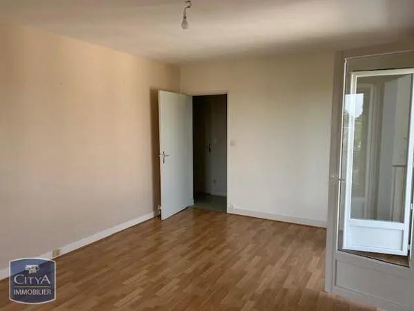 Appartement à louer 2 pièces 45.54m² Saumur (49400)