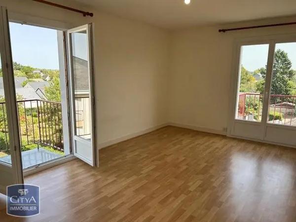 Appartement à louer 2 pièces 45.54m² Saumur (49400)