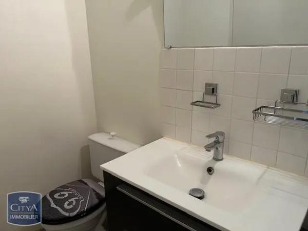 Appartement à louer 2 pièces 45.54m² Saumur (49400)