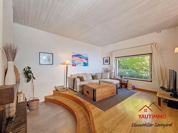 Lucinges (74380) Maison de plain-pied 6 pièces avec vue panoramique sur le Jet d’eau à Cranves-Sales limite Lucinges