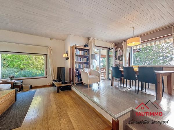 Lucinges (74380) Maison de plain-pied 6 pièces avec vue panoramique sur le Jet d’eau à Cranves-Sales limite Lucinges