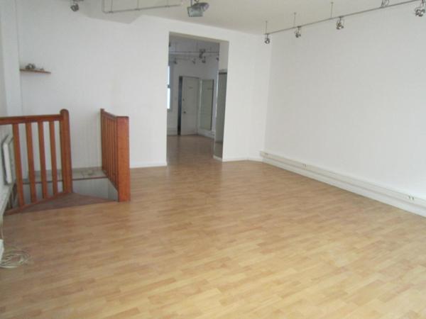 Location local commercial Cognac - 2 pièce(s) - 43 m² - 545 €/mois